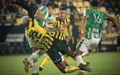 Racing v Peñarol