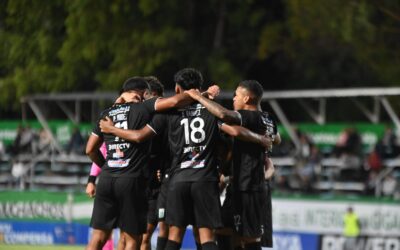 Racing v Plaza Colonia